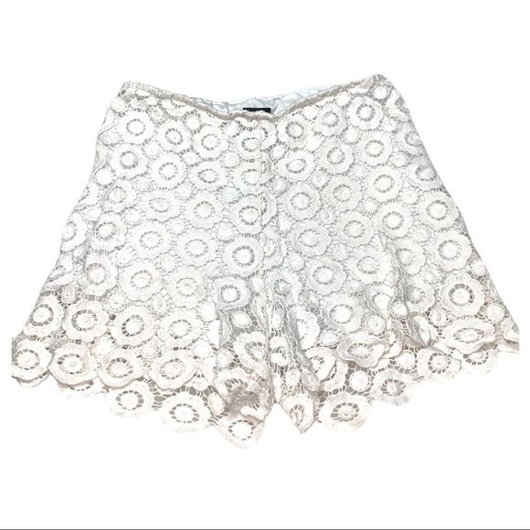 White high waisted crochet lace Bebe shorts size small